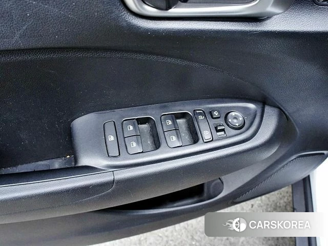 Hyundai Venue 2021 Белый из Кореи, фото 5