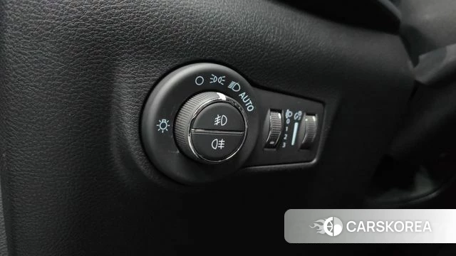 Jeep Compass 2nd Generation 2022 Черный из Кореи, фото 5