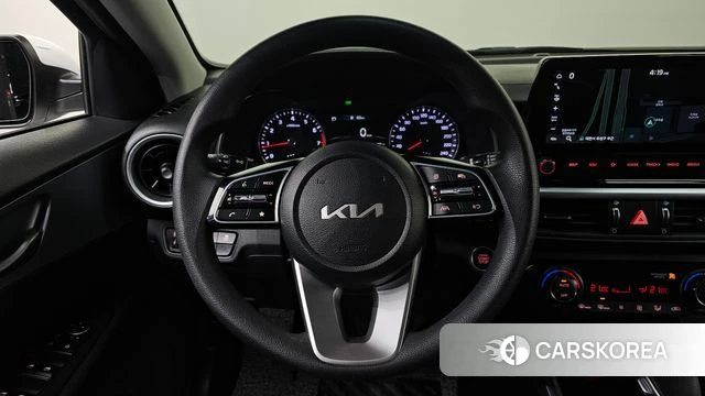 Kia The New K3 2nd generation 2021 Белый из Кореи, фото 5