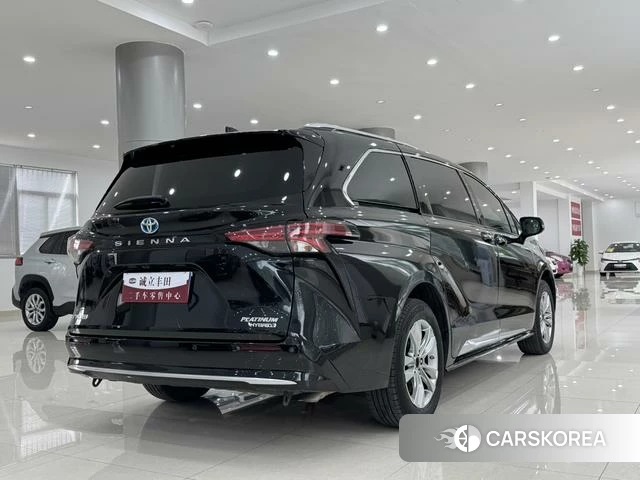 Toyota Sienna 2022 Черный из Китая, фото 5