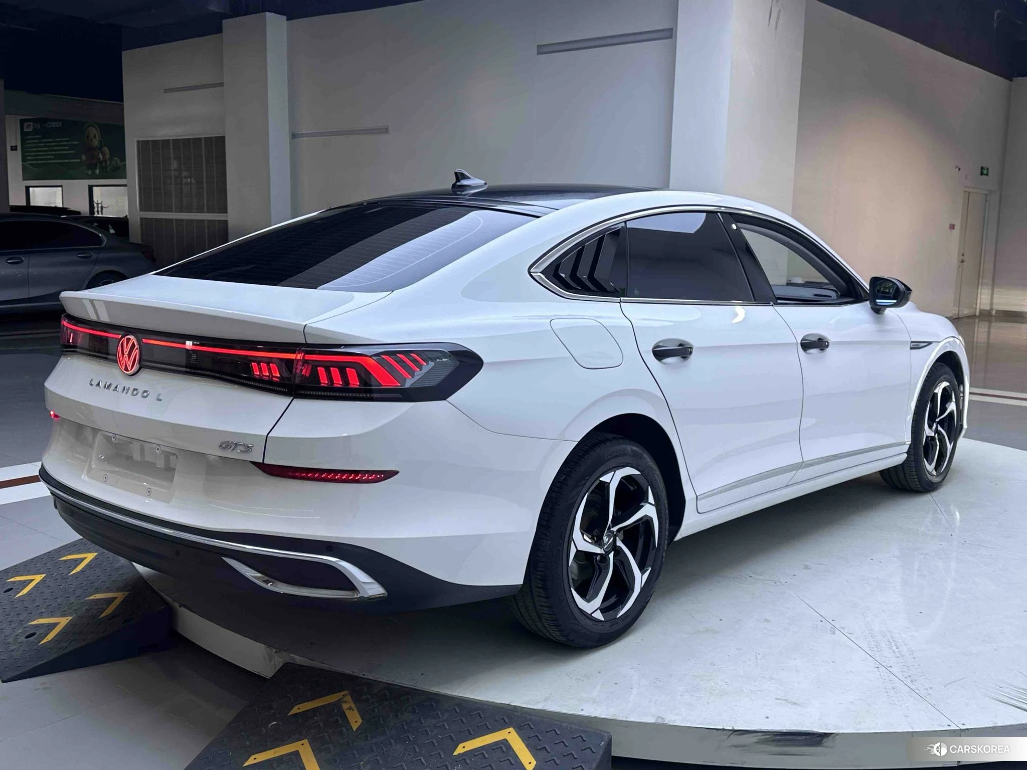 Volkswagen Lamando 2022 Белый из Китая, фото 5