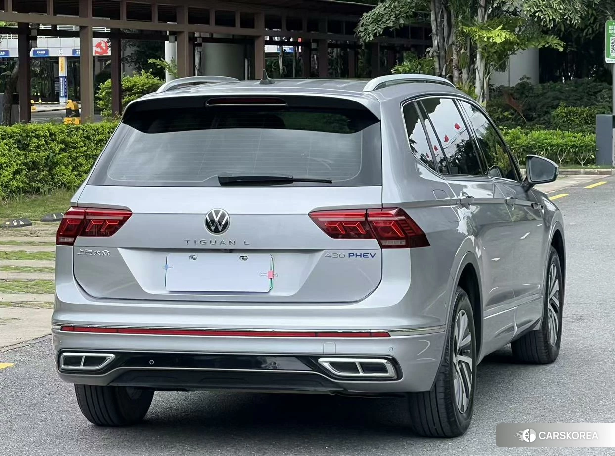 Volkswagen Tiguan L 2021 Серебристо-серый из Китая, фото 5