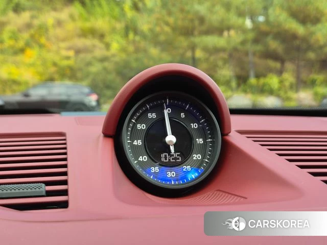 Porsche 911(992) 2024 Белый из Кореи, фото 5