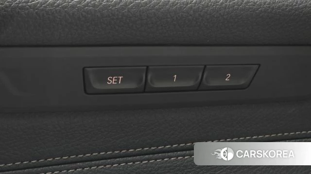 BMW 5 Series (G30) 2019 Белый из Кореи, фото 5