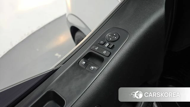 Hyundai Staria 2023 Серебристо-серый из Кореи, фото 5