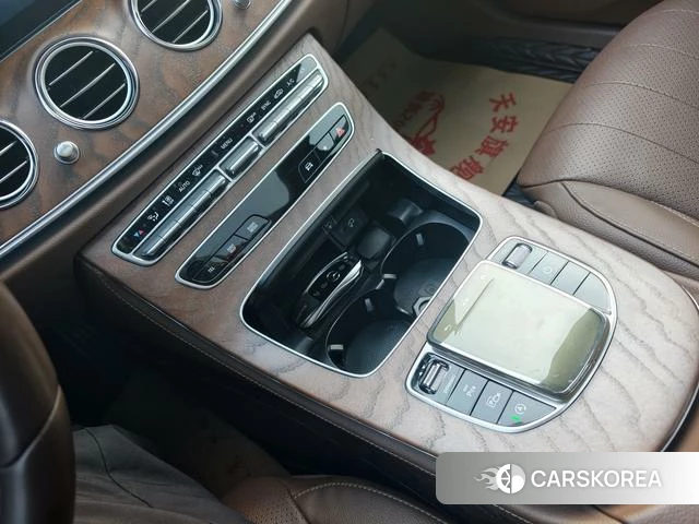 Mercedes-Benz E-Class 2023 Зеленый из Китая, фото 5