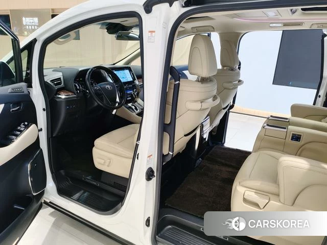 Toyota Alphard 2021 Белый из Китая, фото 5