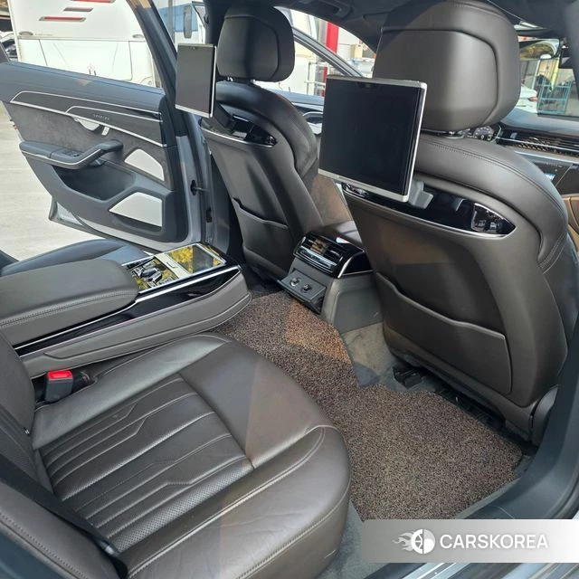 Audi A8 (D5) 2020 Серебряный из Кореи, фото 5