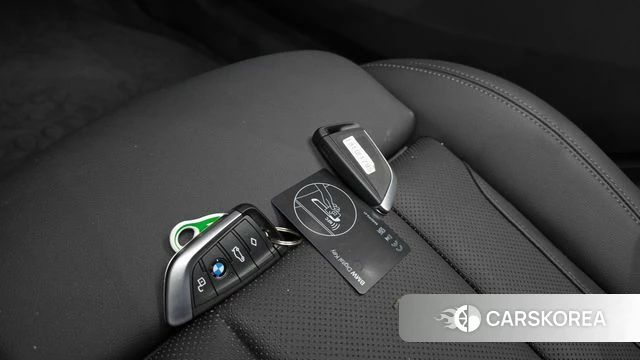 BMW 3 Series (G20) 2023 Белый из Кореи, фото 5