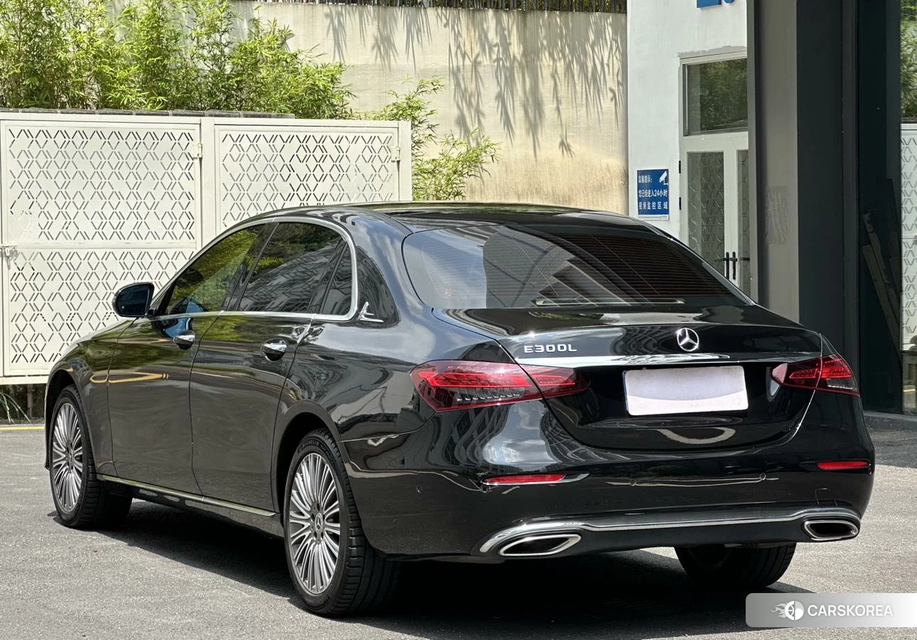 Mercedes-Benz E-Class 2022 Черный из Китая, фото 5