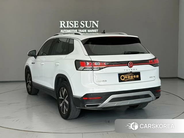 Volkswagen Tayron 2024 Белый из Китая, фото 5