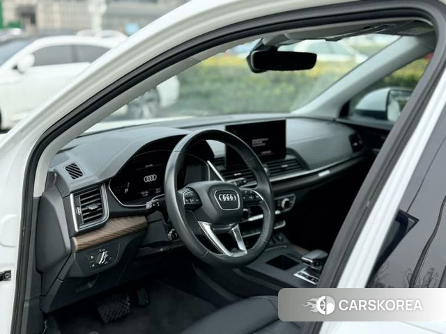 Audi Q5L 2021 Белый из Китая, фото 5