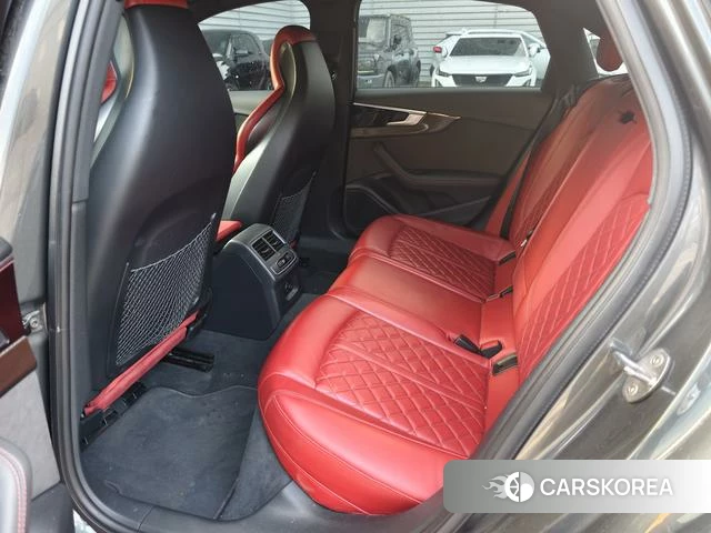 Audi S4 2025 Темно-серый из Китая, фото 5