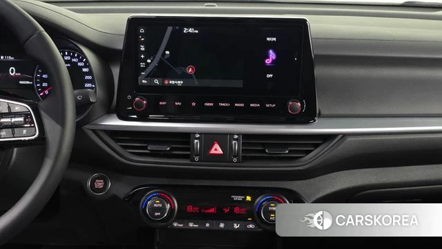 Kia The New K3 2nd generation 2024 Белый из Кореи, фото 5