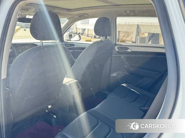 Volkswagen Tayron 2022 Белый из Китая, фото 5