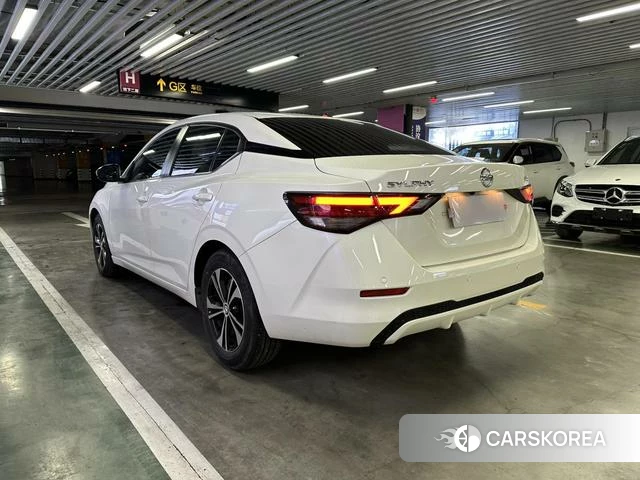 Nissan Sylphy 2022 Белый из Китая, фото 5