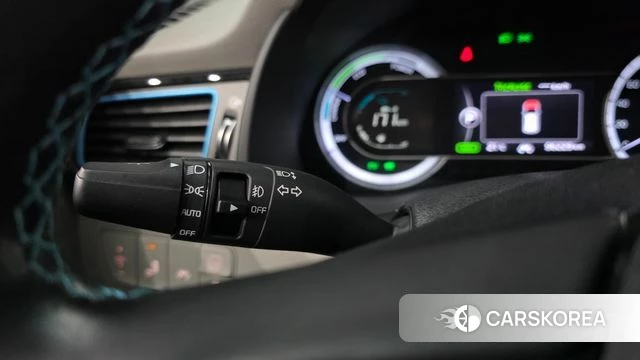 Kia Niro 2019 Серебристо-серый из Кореи, фото 5