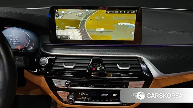 BMW 5 Series (G30) 2023 Белый из Кореи, фото 5