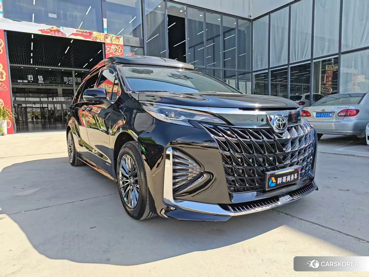Toyota Sienna 2024 Черный из Китая, фото 5