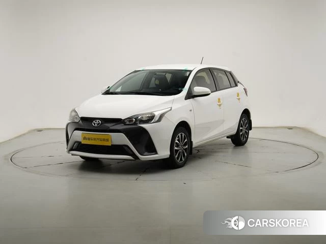 Toyota Yaris L 2021 Белый из Китая, фото 5