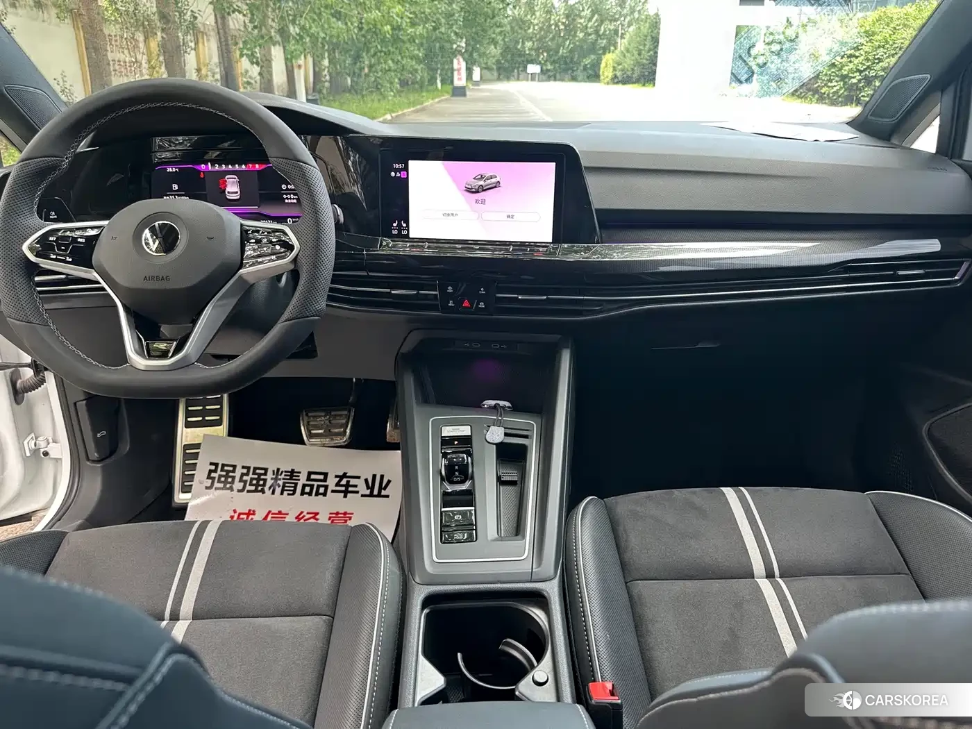 Volkswagen Golf 2023 Белый из Китая, фото 6