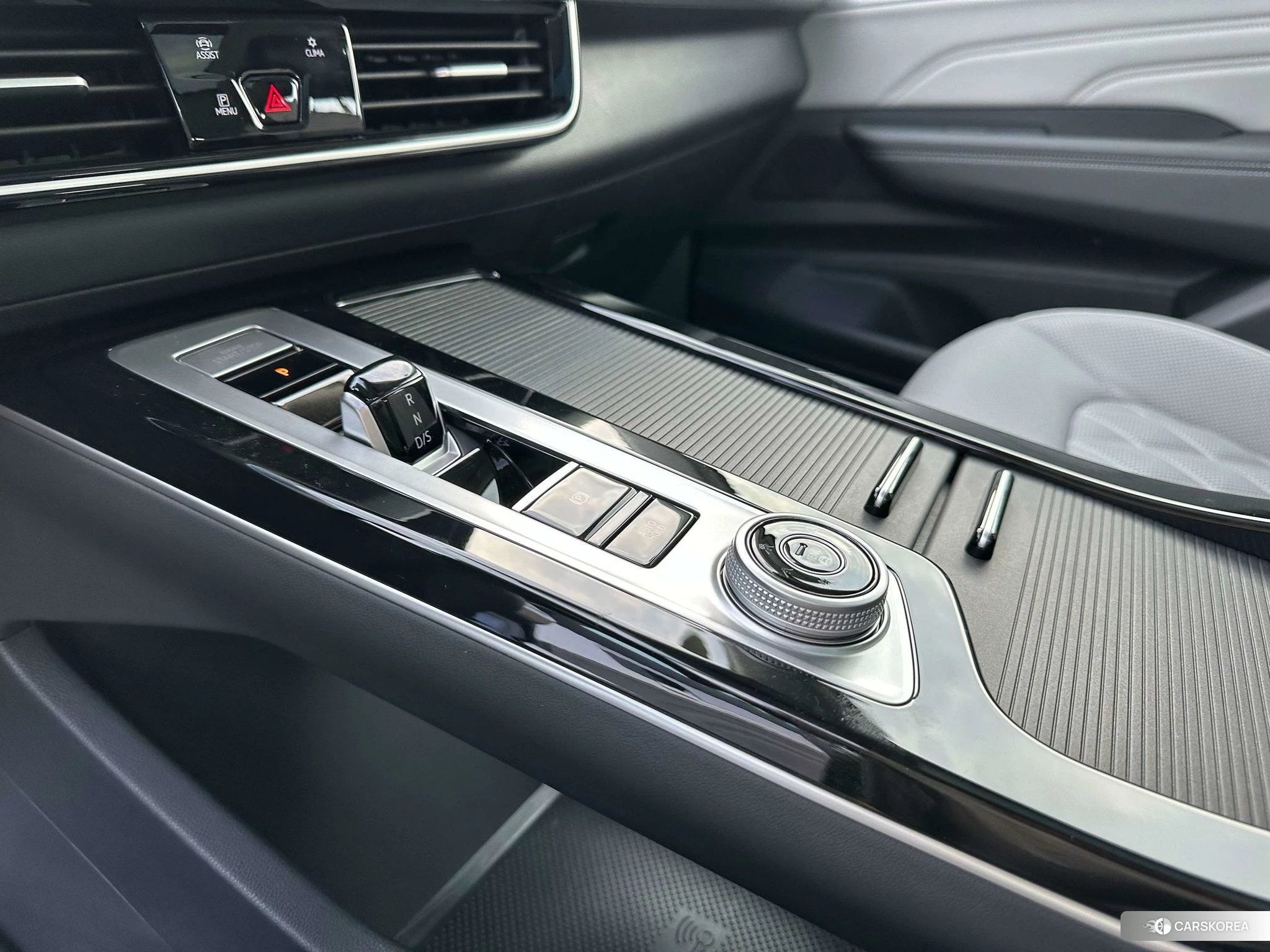 Volkswagen Tavendor 2024 Черный из Китая, фото 5