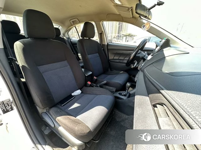 Toyota Yaris L 2020 Белый из Китая, фото 5