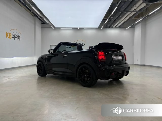 Mini Cooper S Convertible 2019 Черный из Кореи, фото 5