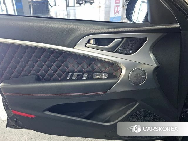 Genesis G70 2018 Черный из Кореи, фото 5