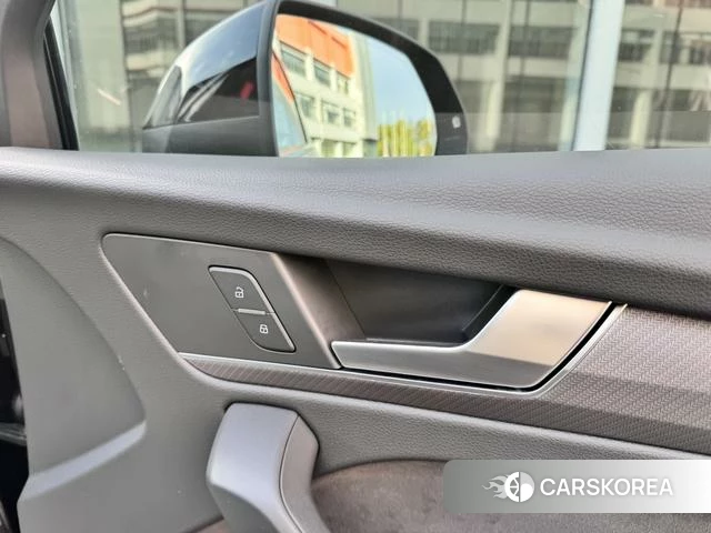 Audi Q5L 2023 Черный из Китая, фото 5