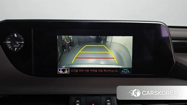 Lexus ES300h 7th generation 2019 Серебряный из Кореи, фото 5