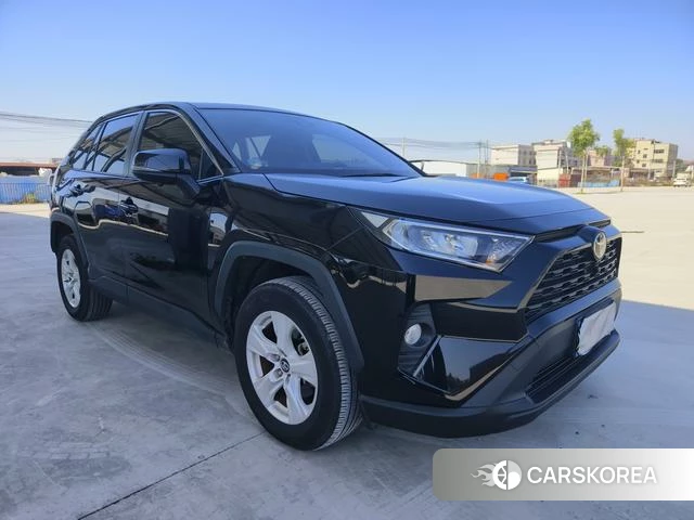 Toyota RAV4 2022 Черный из Китая, фото 5