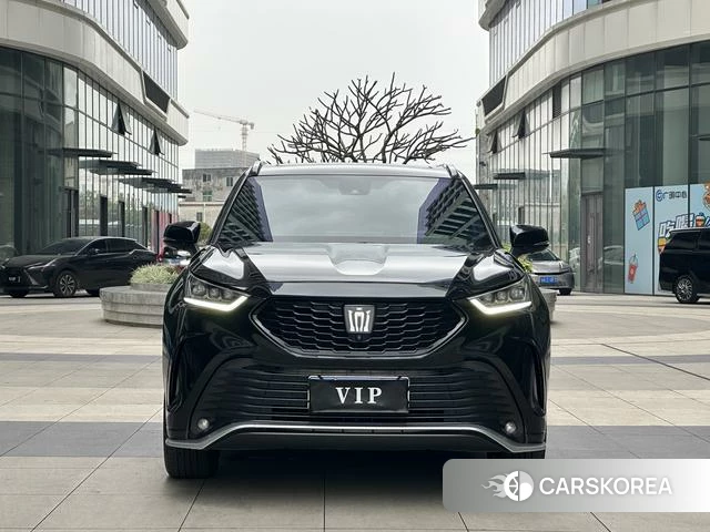 Toyota Crown 2023 Черный из Китая, фото 5
