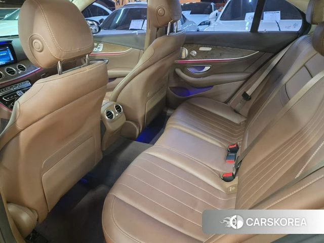 Mercedes-Benz E-Class W213 2018 Серый из Кореи, фото 5