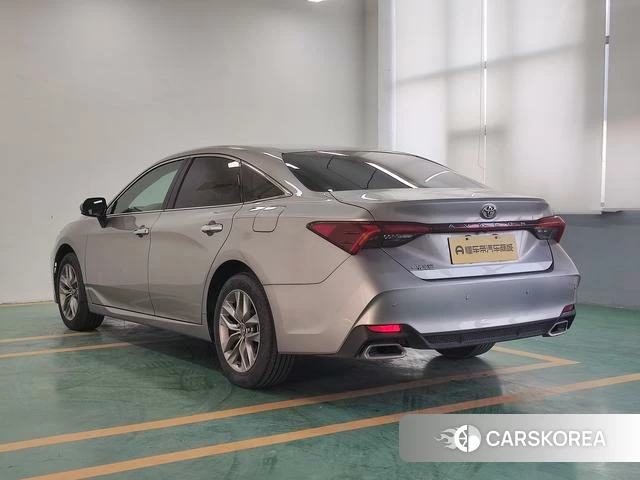 Toyota Avalon 2022 Серебристо-серый из Китая, фото 5