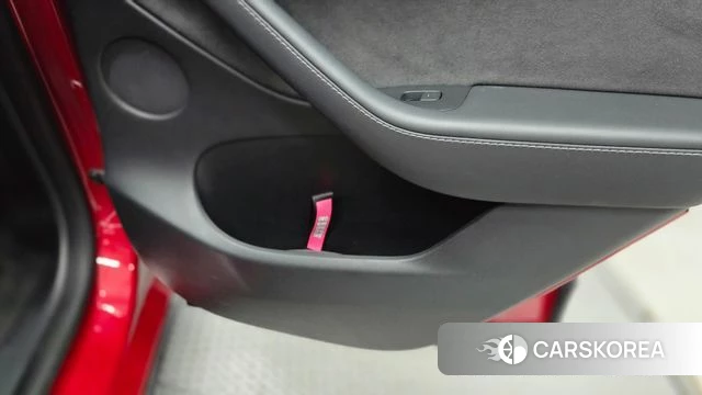 Tesla Model Y 2022 Красный из Кореи, фото 5