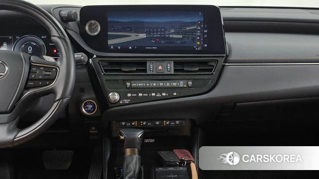 Lexus ES300h 7th generation 2021 Серый из Кореи, фото 5
