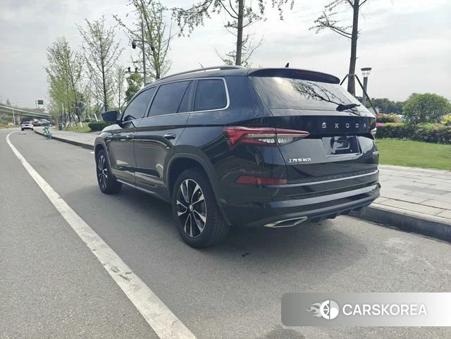 Skoda Kodiaq 2023 Черный из Китая, фото 5