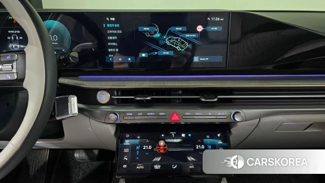 Hyundai Grandeur Hybrid (GN7) 2023 Светло-серебряный цвет из Кореи, фото 5