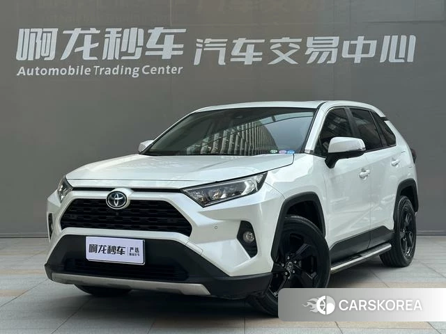 Toyota RAV4 2022 Белый из Китая, фото 5