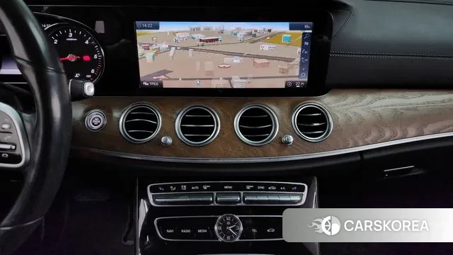 Mercedes-Benz E-Class W213 2019 Черный из Кореи, фото 5