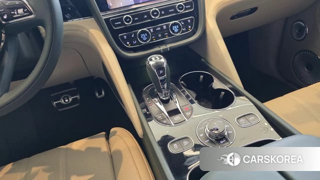 Bentley Bentayga 2024 Темно-зеленый из Кореи, фото 5