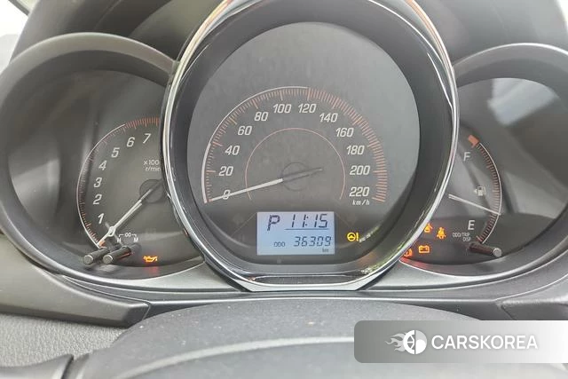 Toyota Yaris L 2021 Белый из Китая, фото 5