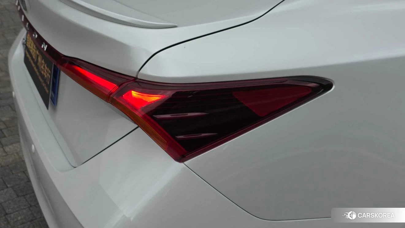 Toyota Avalon 2022 Белый из Китая, фото 5