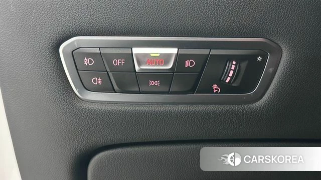 BMW X7 (G07) 2021 Жемчужный цвет из Кореи, фото 5