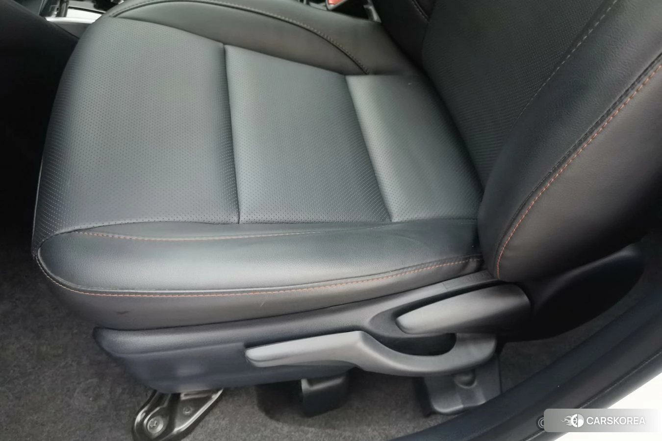 Toyota Yaris L 2021 Белый из Китая, фото 5