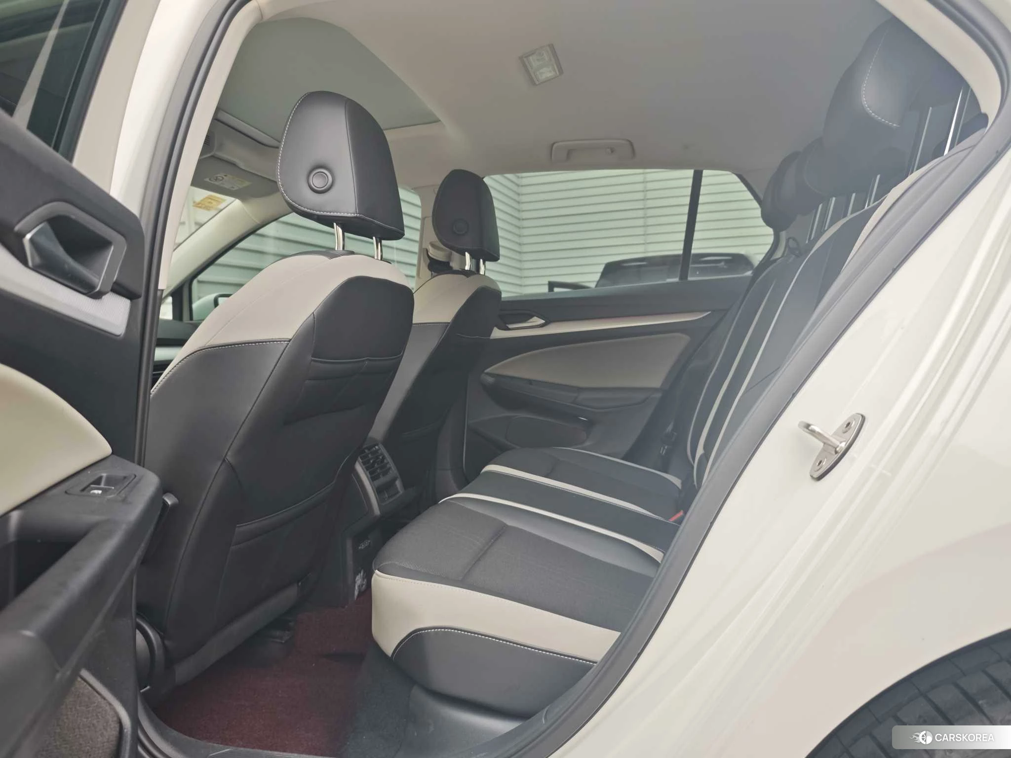 Volkswagen Golf 2020 Белый из Китая, фото 5