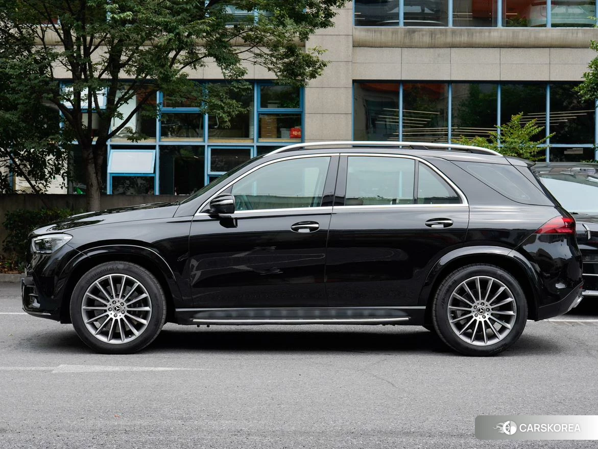 Mercedes-Benz GLE 2023 Черный из Китая, фото 5