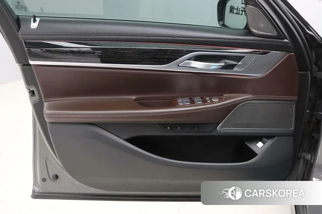 BMW 7 series 2021 Черный из Китая, фото 5