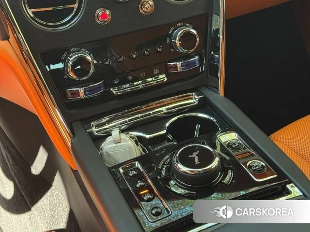 Rolls-Royce Cullinan 2024 Серебристо-серый из Кореи, фото 5